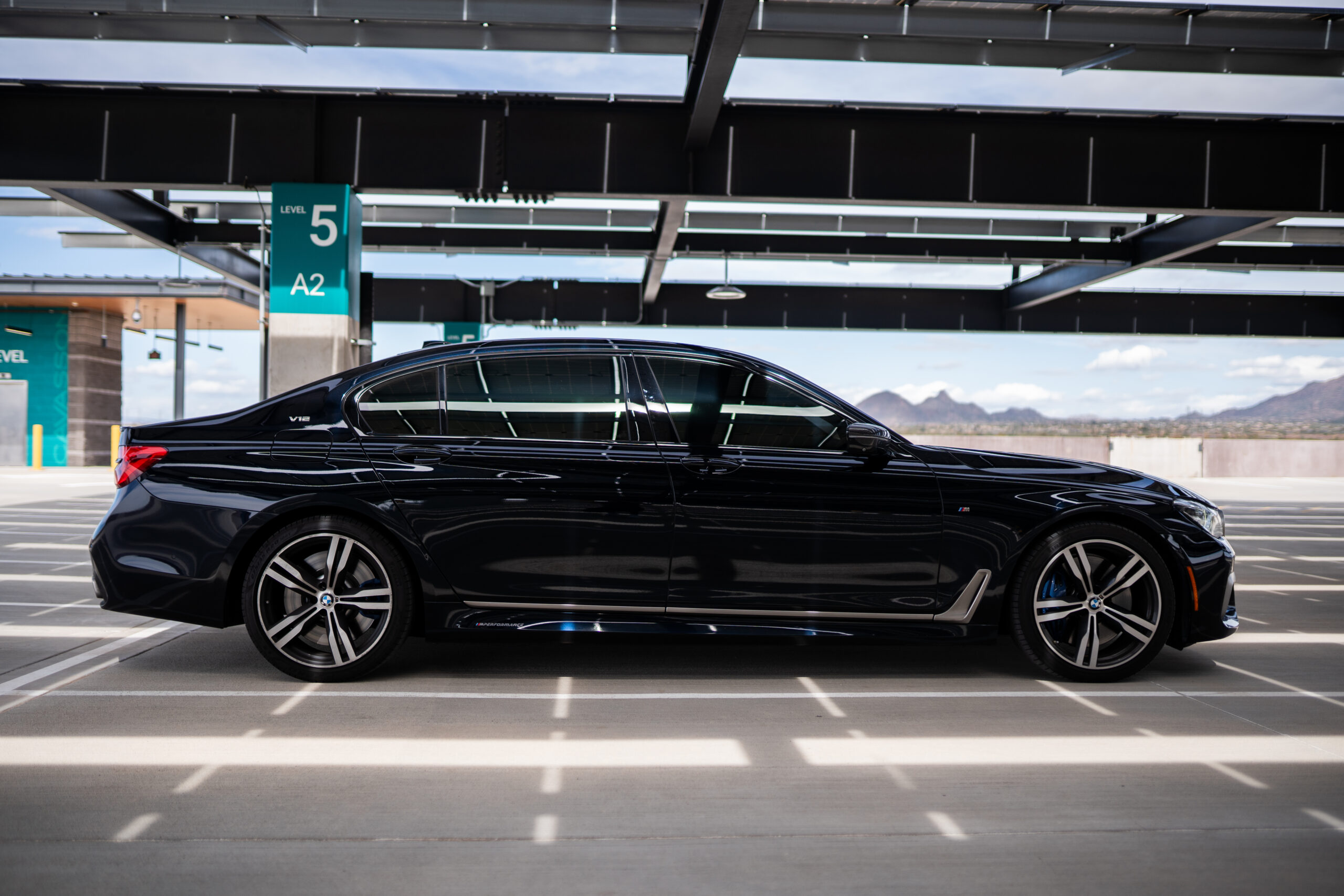 2018 BMW M760i V12