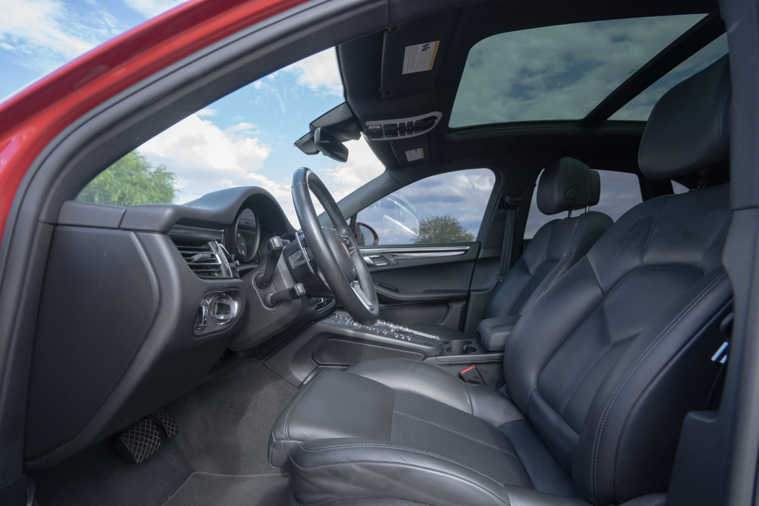 2020 Porsche Macan Highly Optioned!